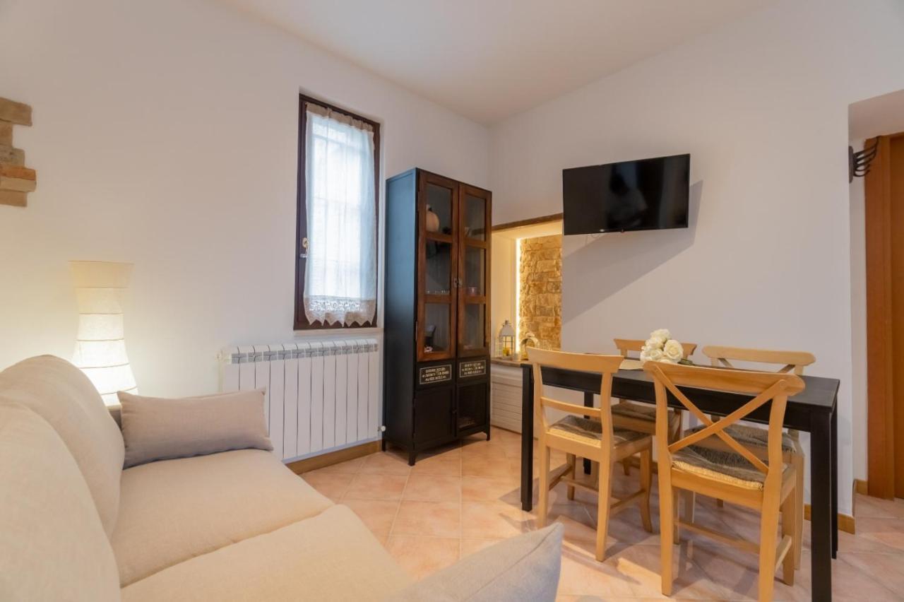 Residenza Messer Pajola Assise Extérieur photo